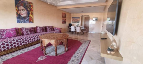 Quiet and spacious modern apartment near TGV station